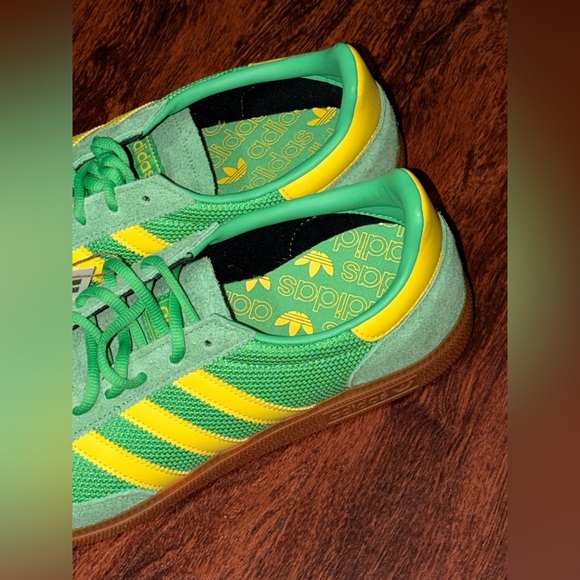 Adidas size 11 - Picture 5 of 14